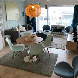 ma-mere-beach-condo-oostende.bruges-hotels.info/